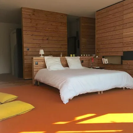 Loft & *
